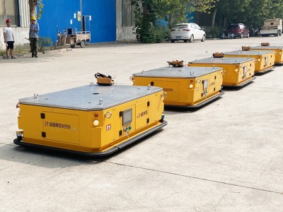 Wózek przenoszący pojazd transferowy AGV
